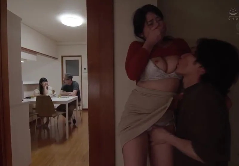 Má trộm nhìn bà xã gã chồng con gái xxx nào ngờ con rể nhìn thấy